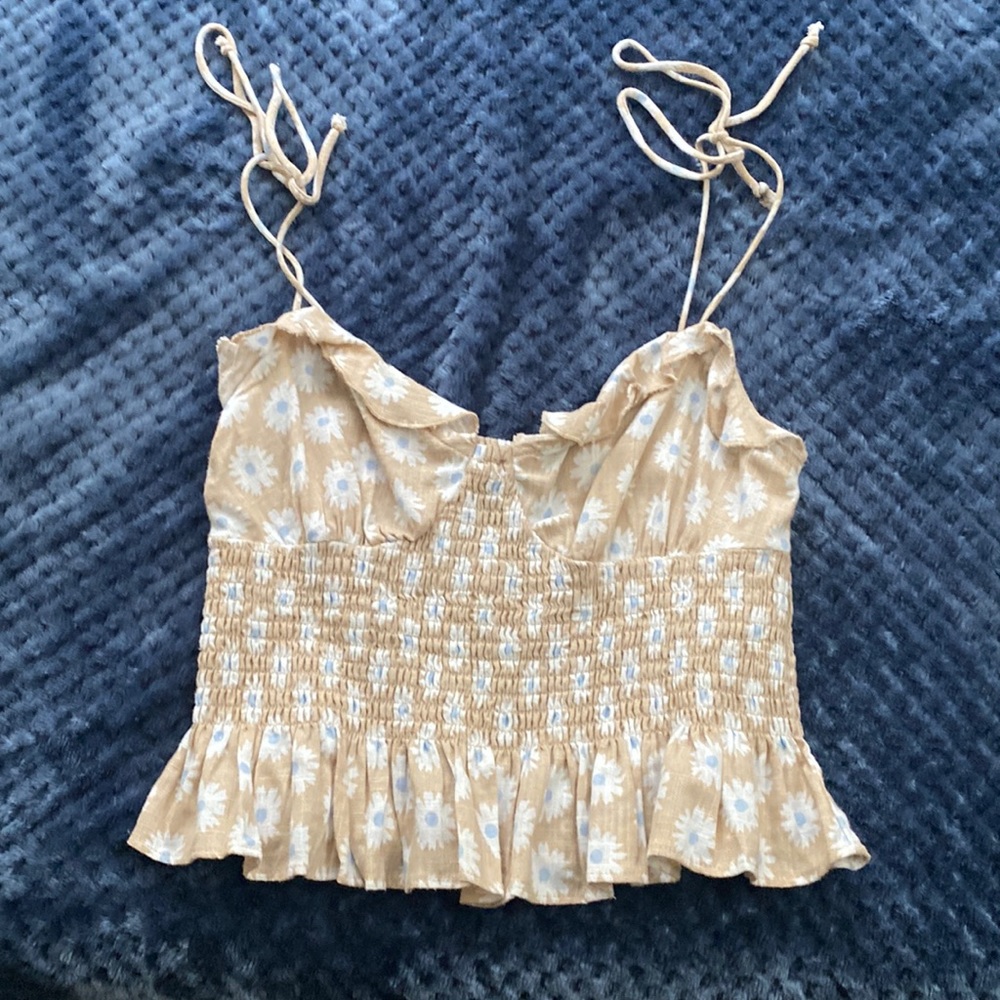 Cute Summer Crop Top Tie shoulders Beige